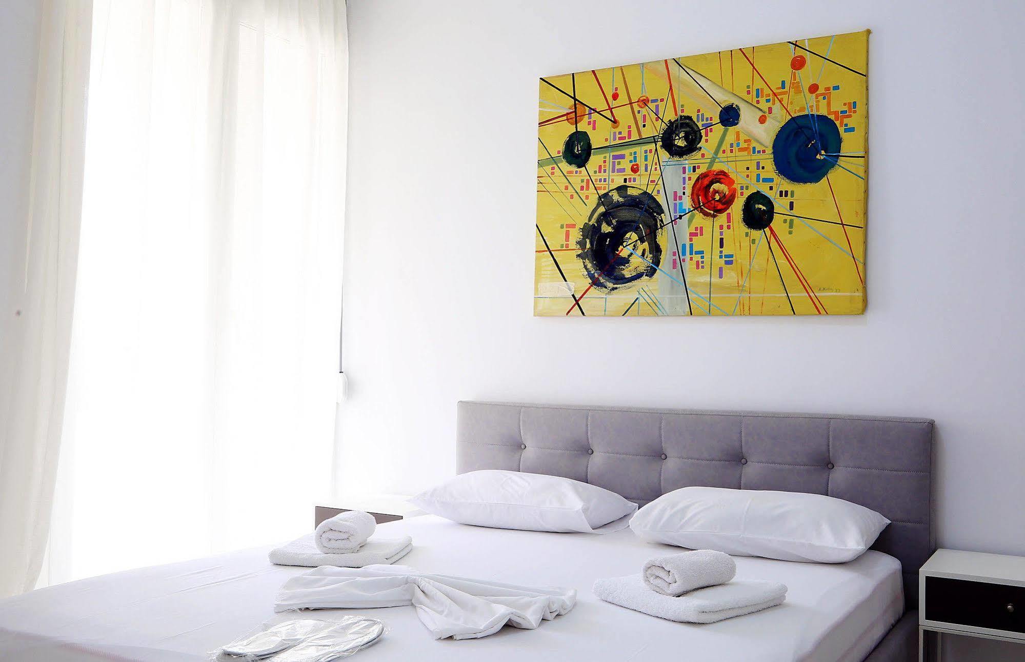 Bougainville Bay Apartments Sarandë エクステリア 写真